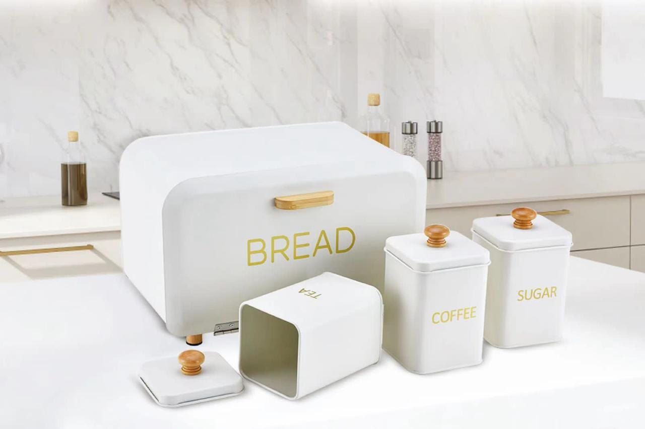 ZS - BREAD BIN & CANISTERS SET 4PCS
