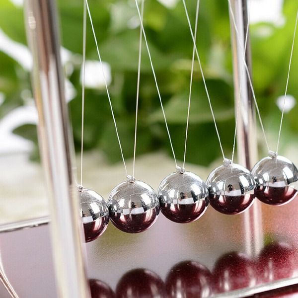ZS - Newton's Balancing Pendulum Balls