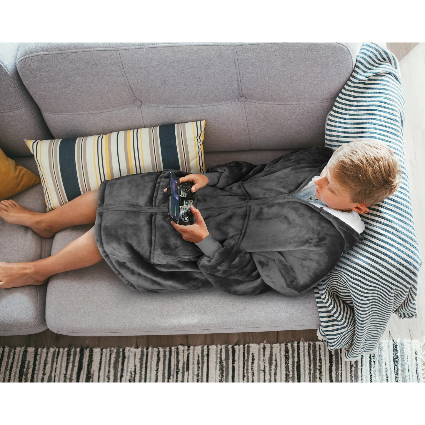 ZS - Oversized Huggle Hoodie Blanket with Zipper