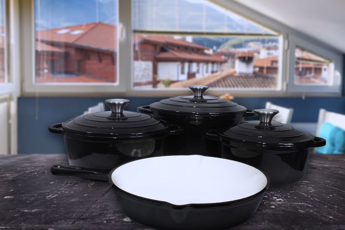 ZS - 7 Piece Cast Iron Pot Set