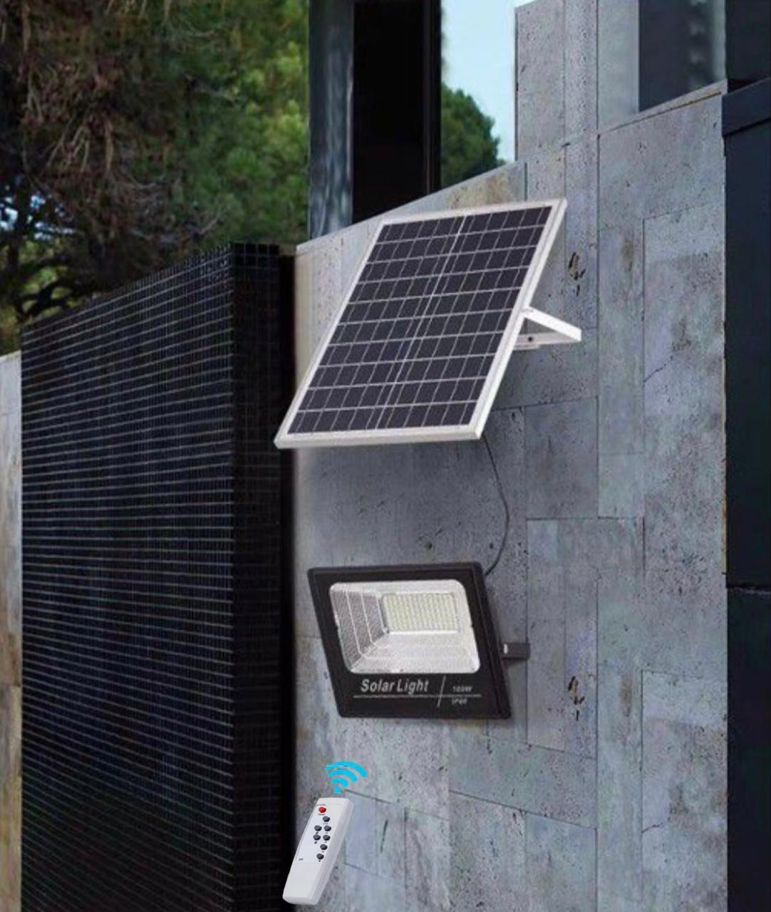 ZS - Outdoor Solar Flood Light with Remote