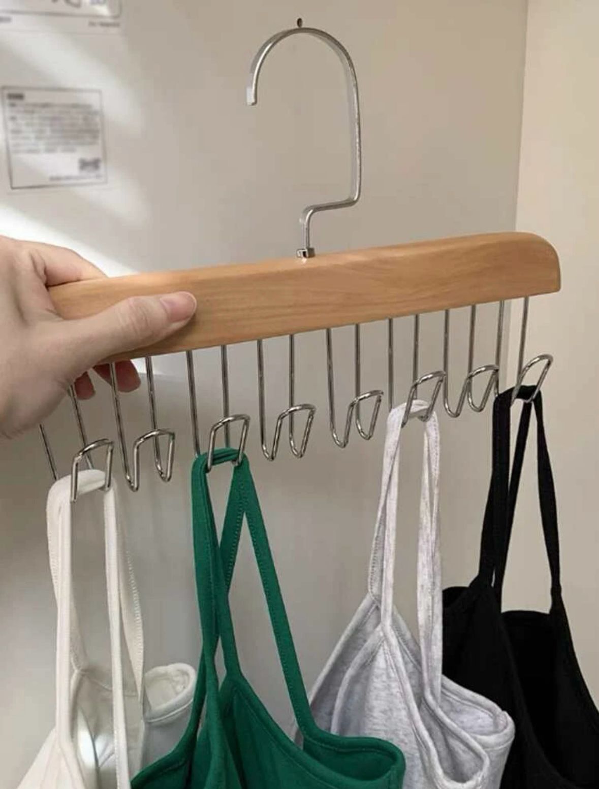 ZS - Space Saving Wooden Clothes Hanger