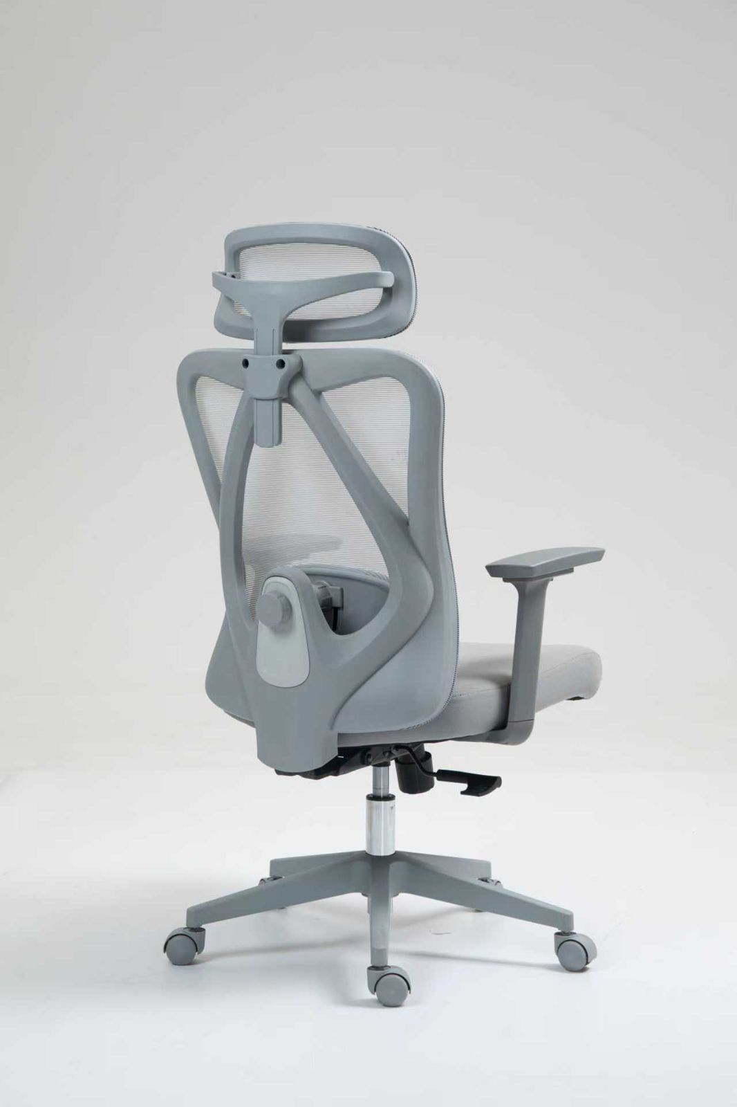 ZS  - Modern Ergonomic Office Chair